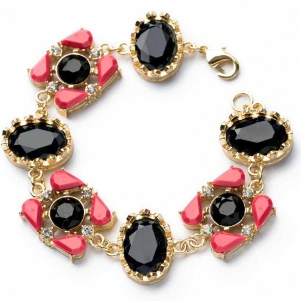 NWT Pink & Black Resin Statement Bracelet – Bold Gold-Tone Jewelry – Trendy Gift